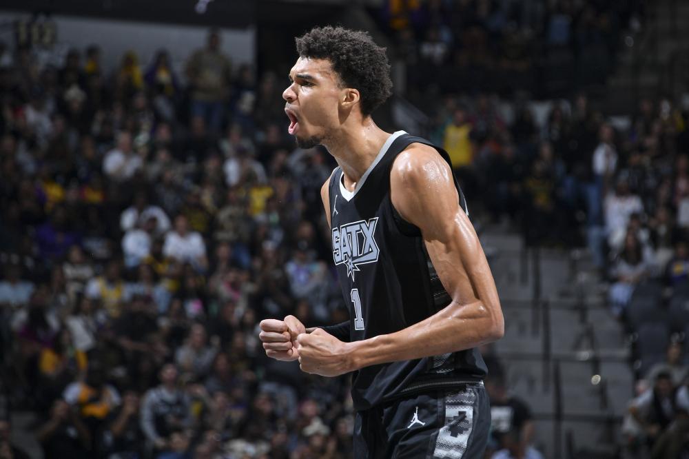 状态依然保 状态依然保