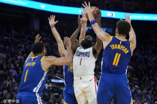 魔术大胜残阵绿凯锁东部第七：小瓦23+8 坐等三队角逐以逸待劳