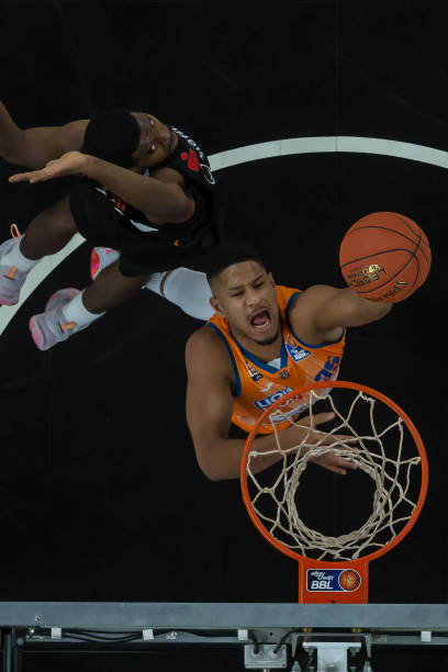 曾凡博：目前每天都需要治疗 希望能尽快康复赶上夏天国家队